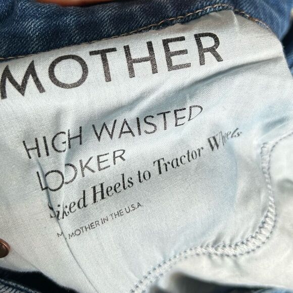 MOTHER High Waisted Looker Jeans in High Heels to Tractor Wheels - Picture 6 of 6